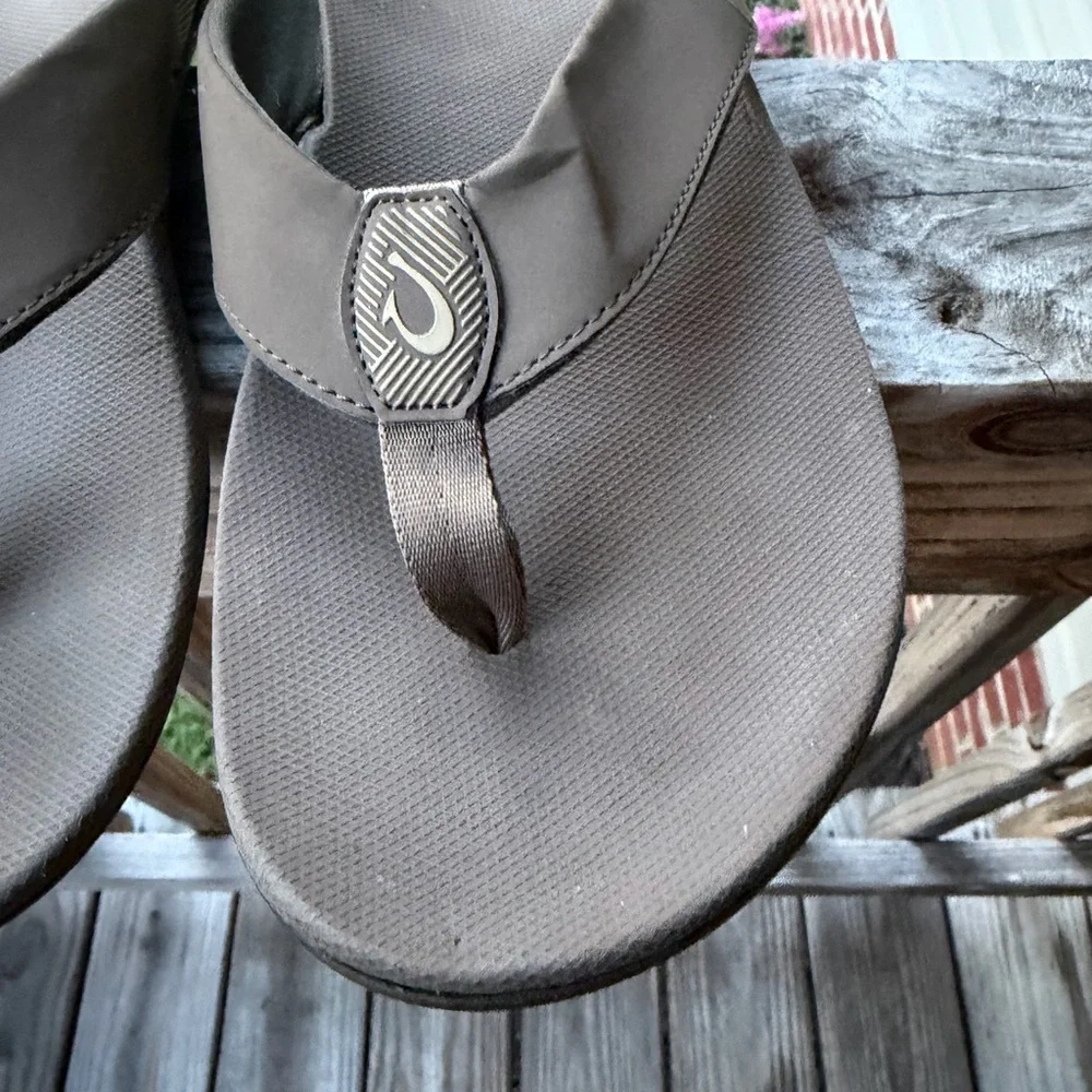 OluKai like new